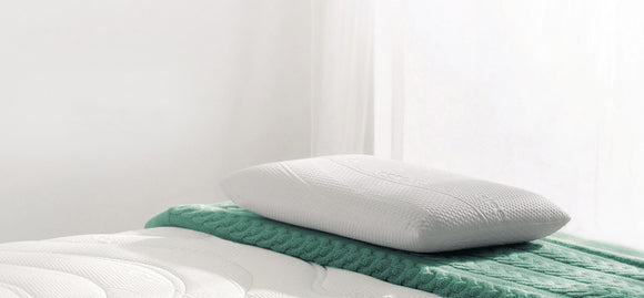 Mousse Pillow - Traditional Shape Natural Soft Conforming